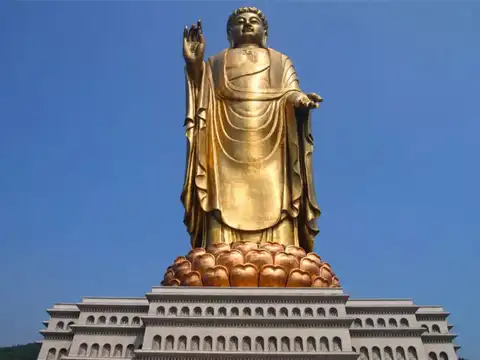  Spring Temple Buddha, China (128 m/420 ft)