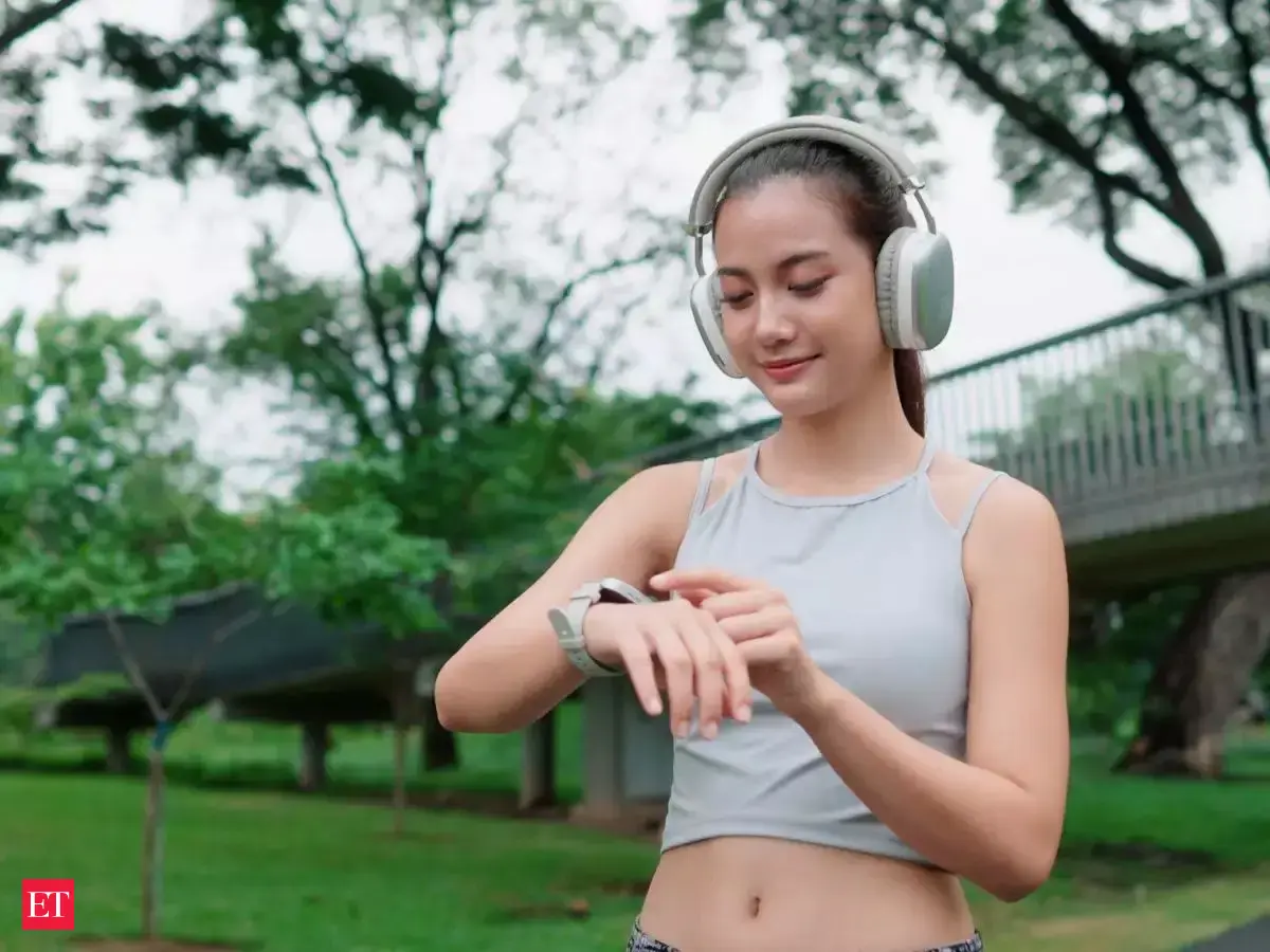 5 ways a simple post‑meal walk boosts metabolism and digestion - Walk ...