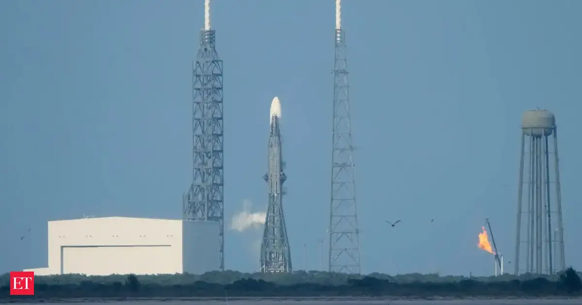 Solar storms delay the launch of Blue Origin's big new rocket with Mars orbiters for NASA