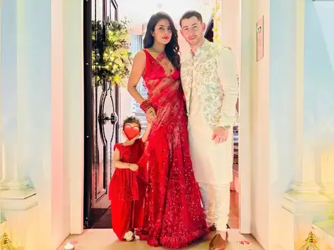 Red sequined saree