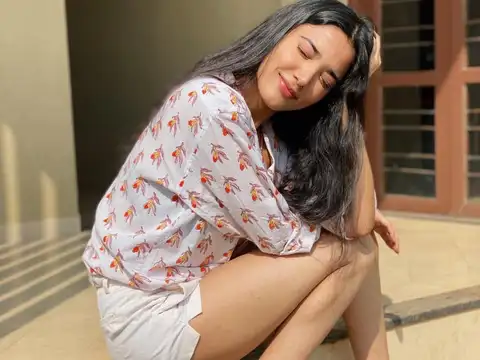 Medha Shankr - Sunshine ready