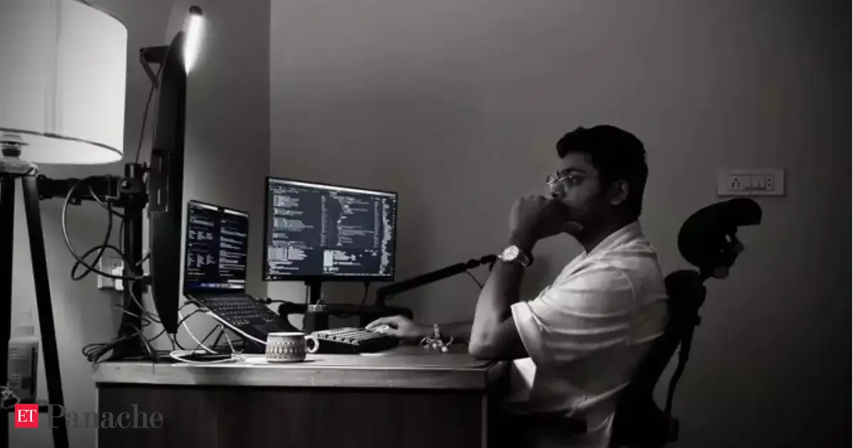 The techie tries to promote a 2:00-6:00 a.m. work schedule. The Internet is not impressed