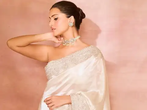 Tara Sutaria: Classic embellished elegance