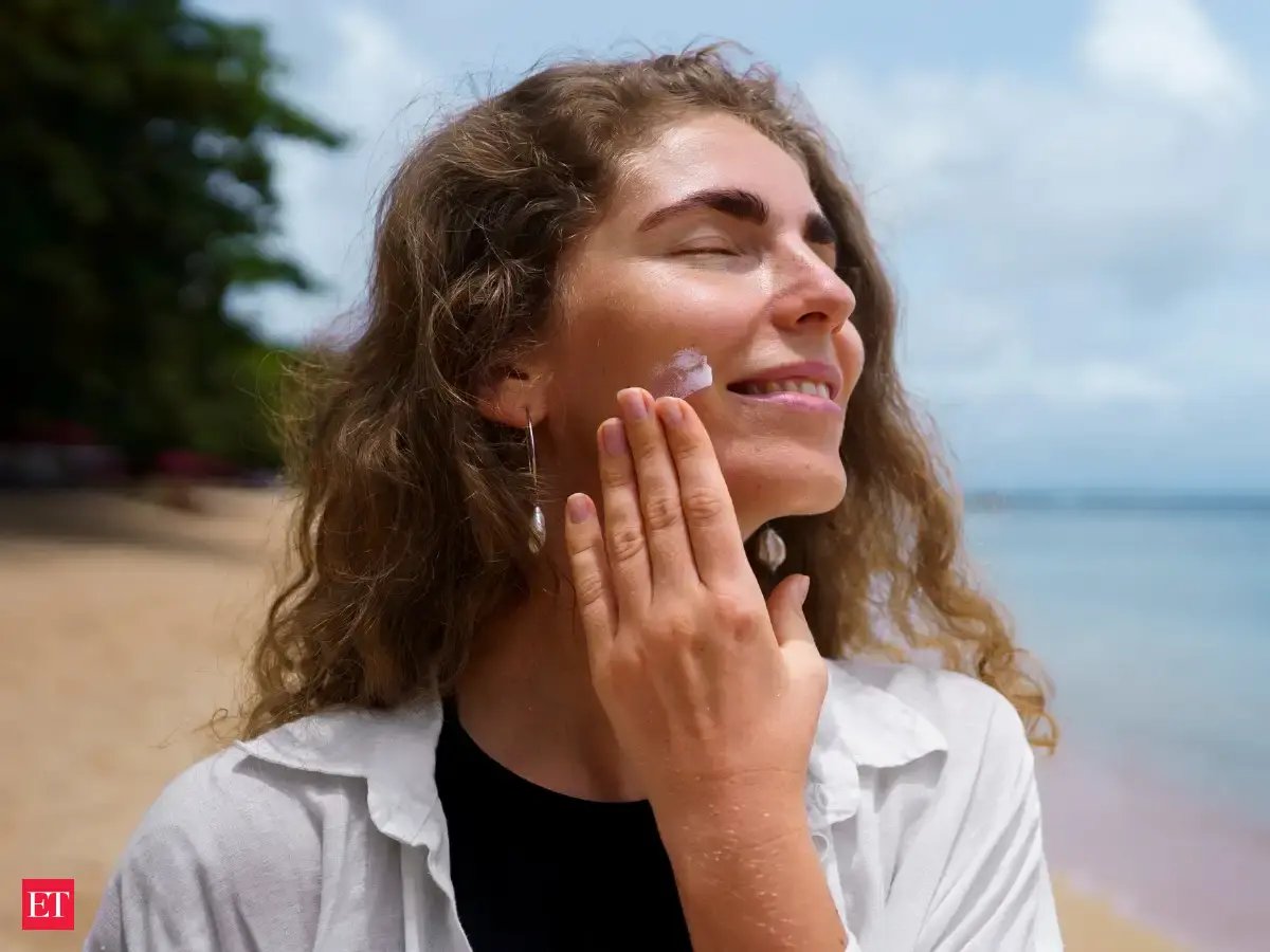 What is slugging? This new skincare trend promises to keep skin ...