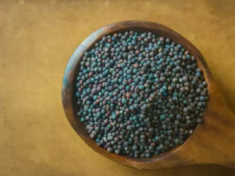 Skin and hair nourishment: beauty from the pantry