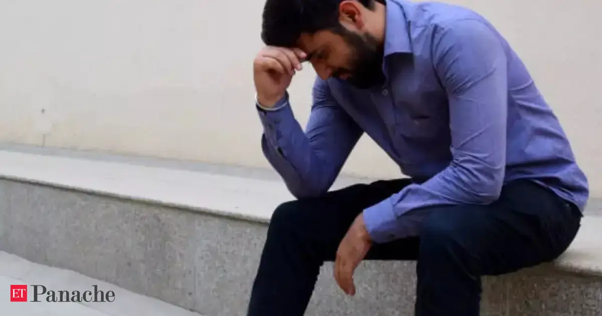 Techie gets two job offers, tries to bargain with the two companies to increase pay. But his tactics fails and could lose both offers