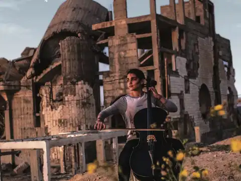 Best  News Coverage: Gaza, Search for Life