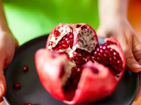 Pomegranate: antioxidant powerhouse