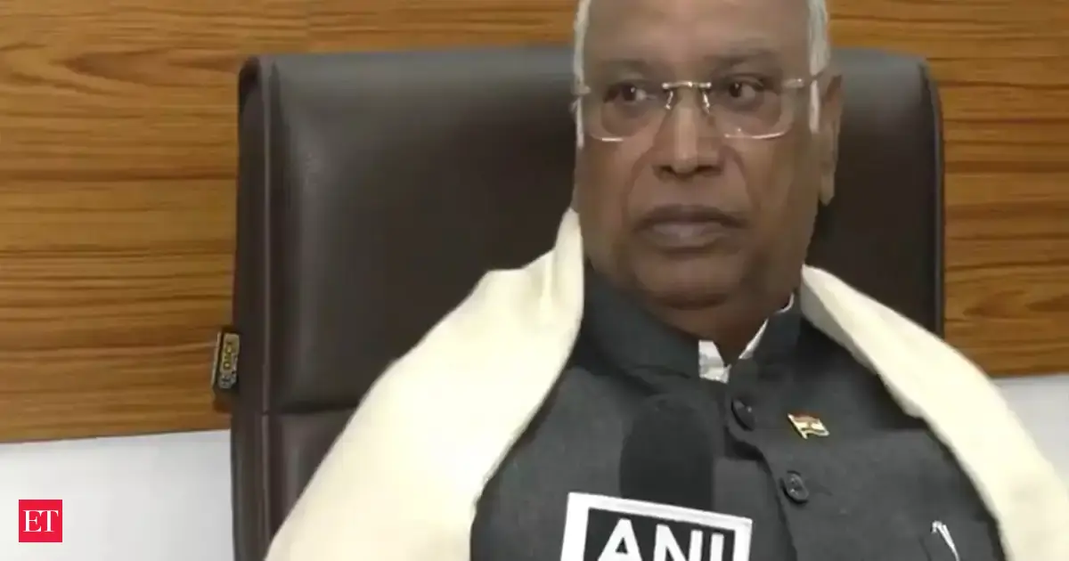 Will settle CM change issue, put end to confusion after discussion with senior leaders: Kharge