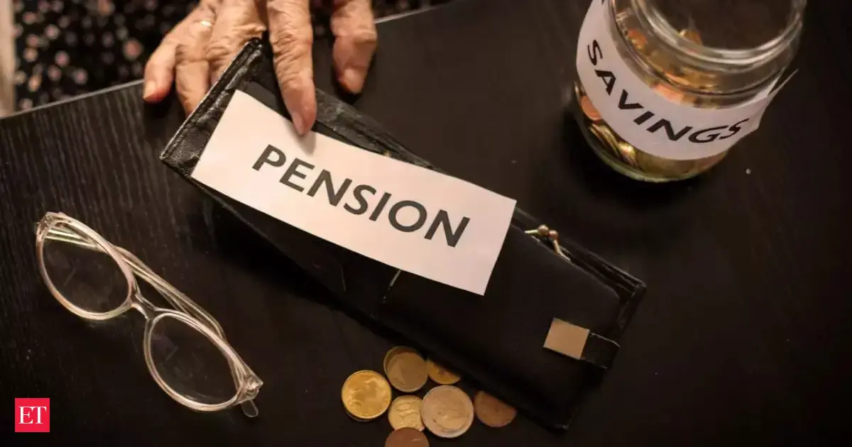 Two large banks file applications to enter pension biz