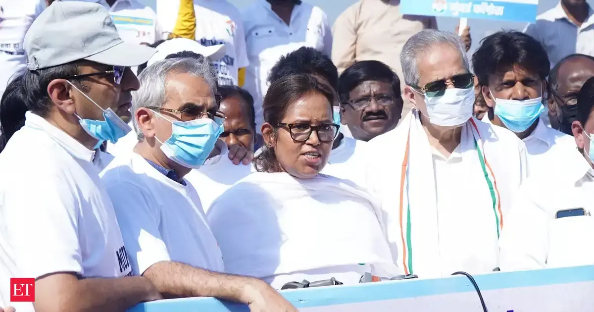 Congress unveils 10-point action plan to tackle Mumbai's air quality crisis