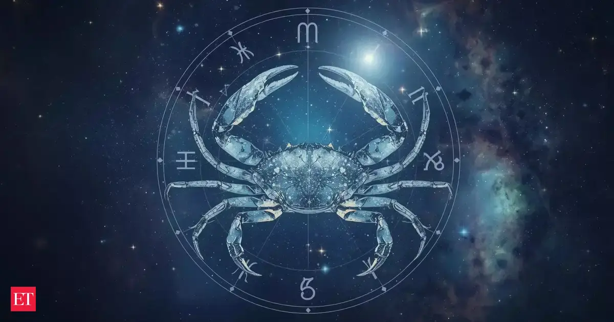 Horoscope Today for CANCER, 1st December 2025 What Moon Shift Means(01)