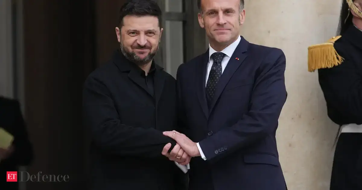 Zelenskyy arrives in Paris for talks with Macron as US-led peace negotiations advance