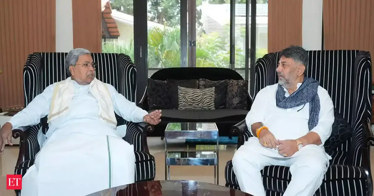 With truce on menu, DK Shivakumar hosts Siddaramiah for second breakfast meet