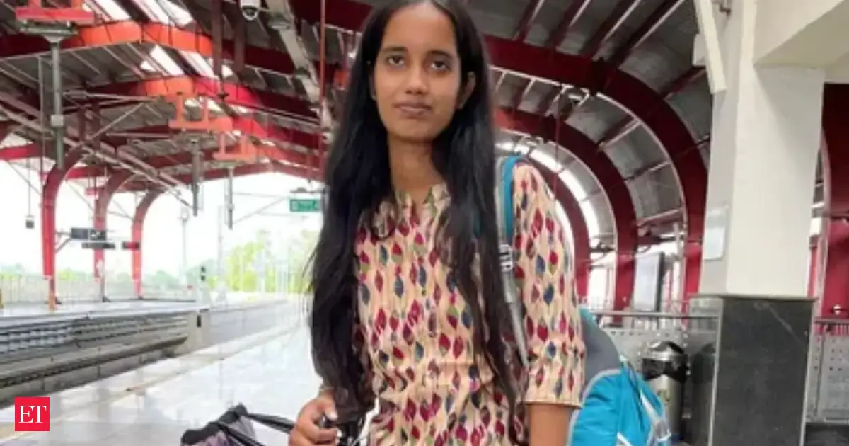 She travelled 200 km daily for job so she could be with her ailing mother; 22-year-old UP techie’s grit has shocked the internet