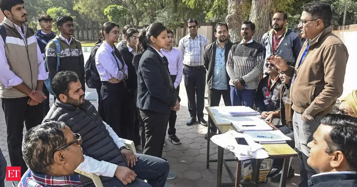 SC asks states to provide more staff to EC for SIR duty to ease pressure on BLOs