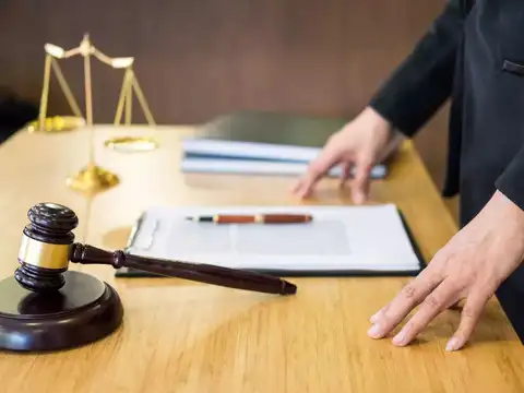 Step 4 &mdash; Notice sent on lawyer&rsquo;s letterhead = Serious pressure
