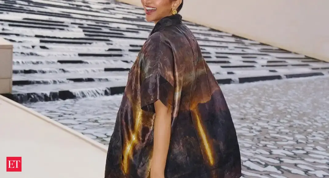 From Deepika to Sara - What Bollywood Stars Actually Pack for Vacations