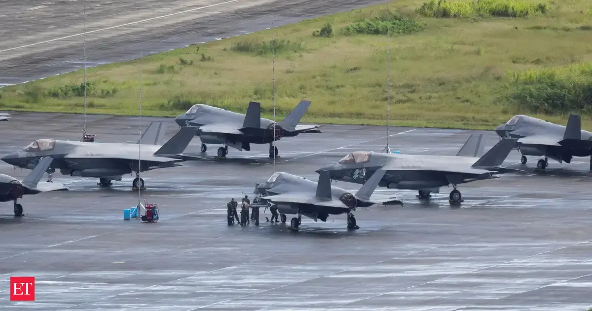US preparing for a big war? Sends more F-35s, CSAR aircraft and tankers to the Caribbean targeting Venezuela and drug cartels