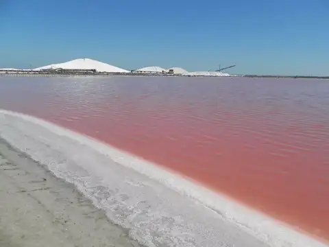 Great Salt Lake (North Arm), Utah, USA