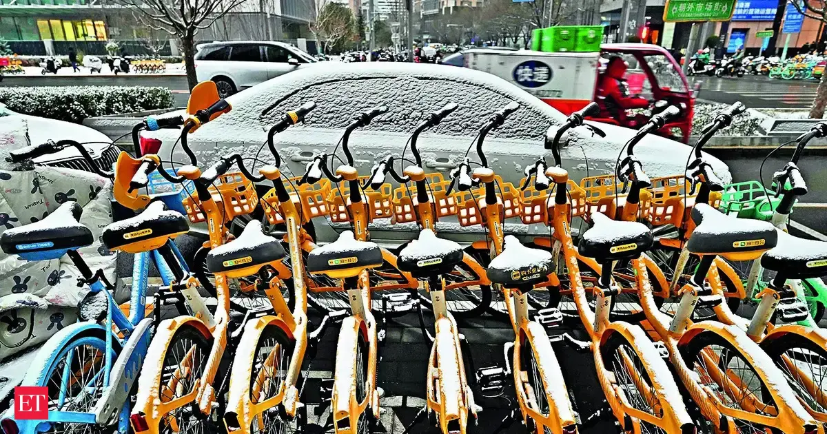 China's credit growth in November stays muted on low demand