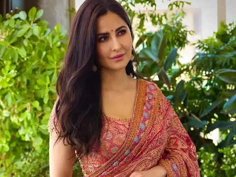 Her Timeless Silk Saree Charm