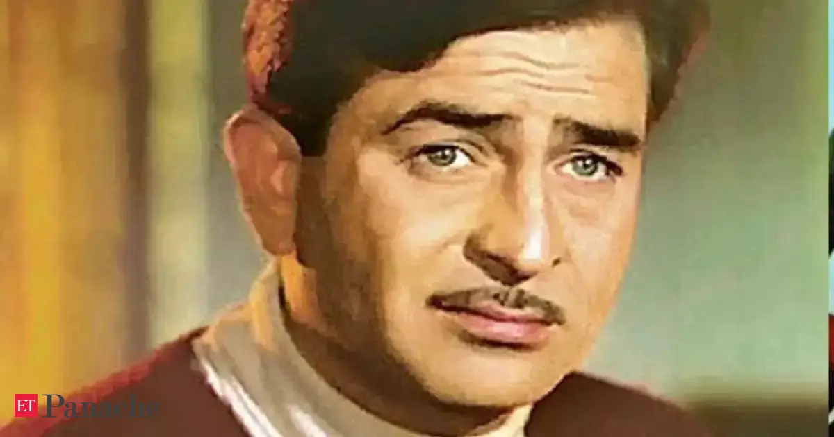 Bollywood superstar was broke after his film flopped, slept on floors at a friend’s house, travelled on buses