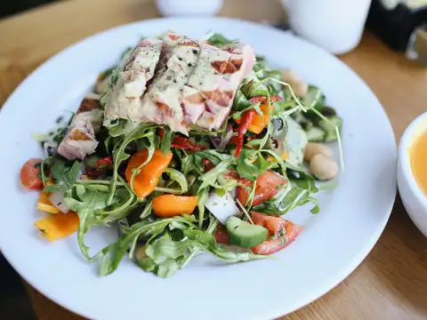 Dinner Should Feel Easy, Not Heavy