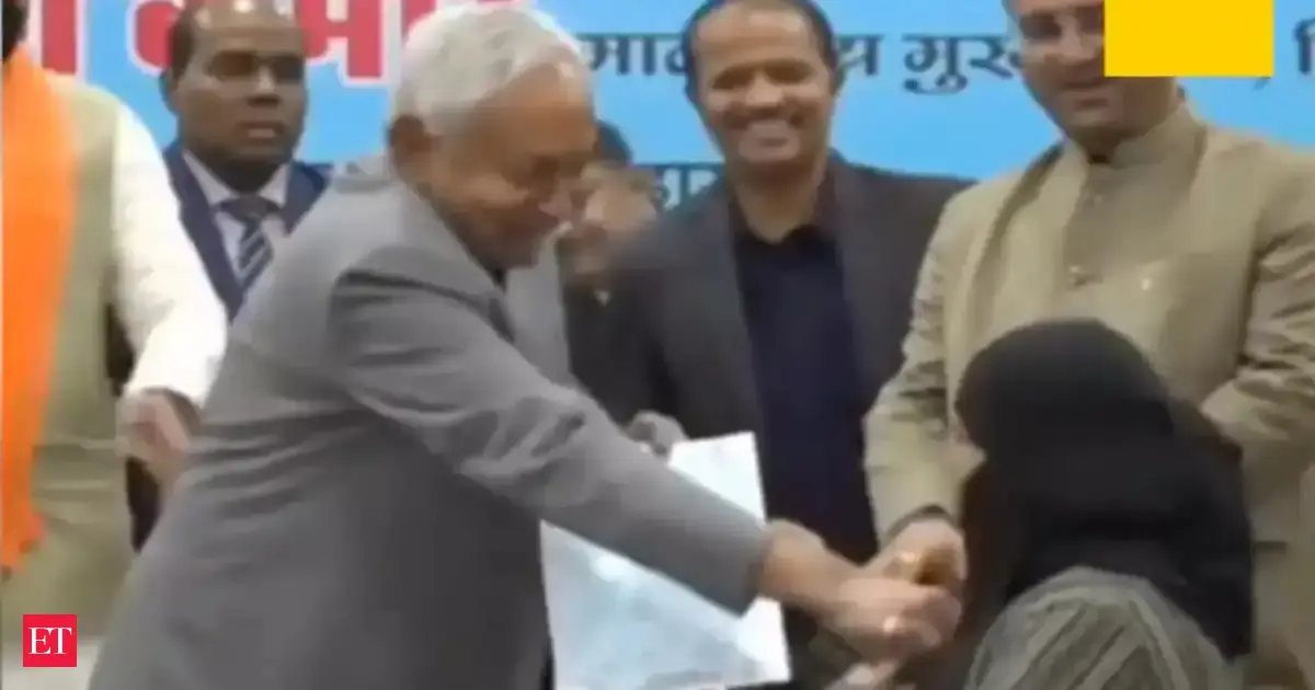 Nitish Kumar-naqab row escalates: Giriraj Singh says woman can 'go to hell', clamour for apology grows