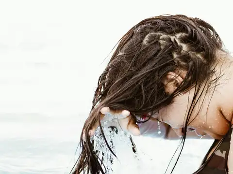 Shampooing With Hot Water
