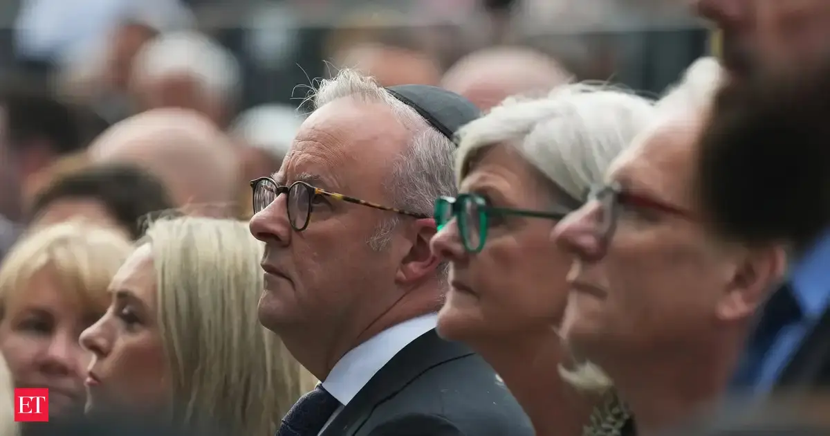 Australia unites in grief and solidarity as National Day of Reflection marks one week since Bondi terror attack that killed 15