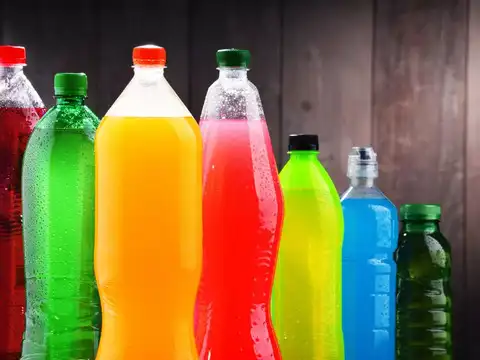 Carbonated beverages and caffeine: the pressure builders