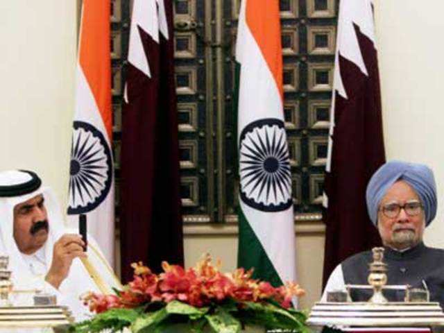 PM Manmohan Singh and Qatar PM during an agreement signing ceremony