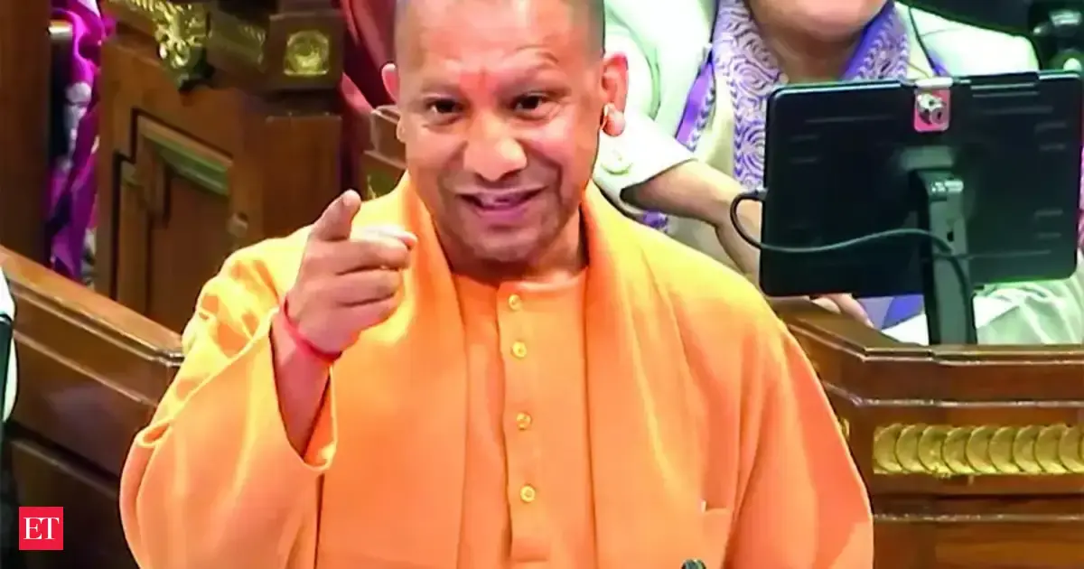 Yogi calls Akhilesh, Rahul Gandhi '2 characters'; SP chief says swipe aimed at Delhi