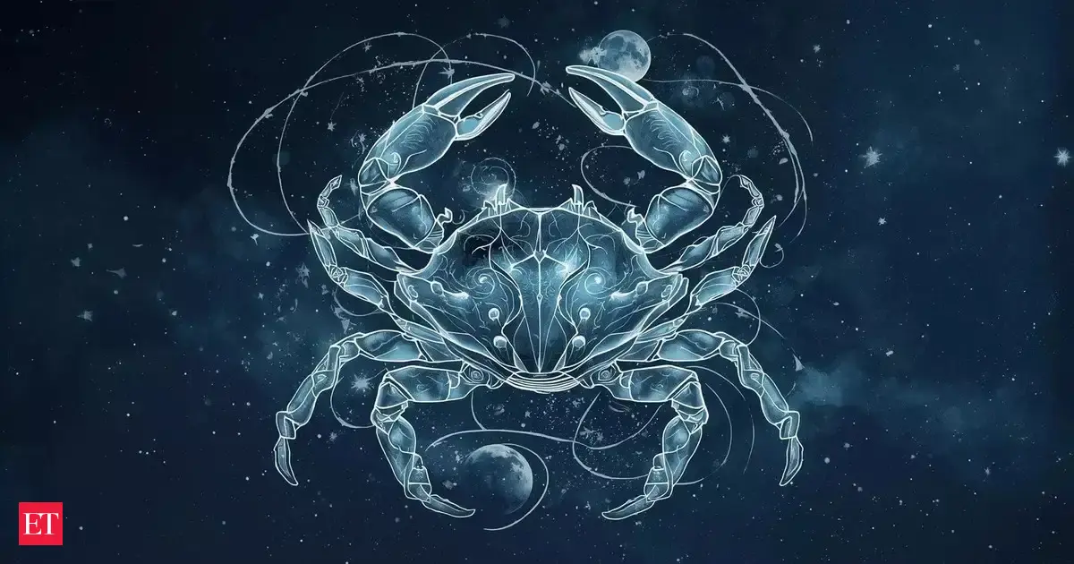 Cancer ♋ January 2026 Horoscope, Monthly Predictions: Cooperation, Career Focus and Emotional Maturity