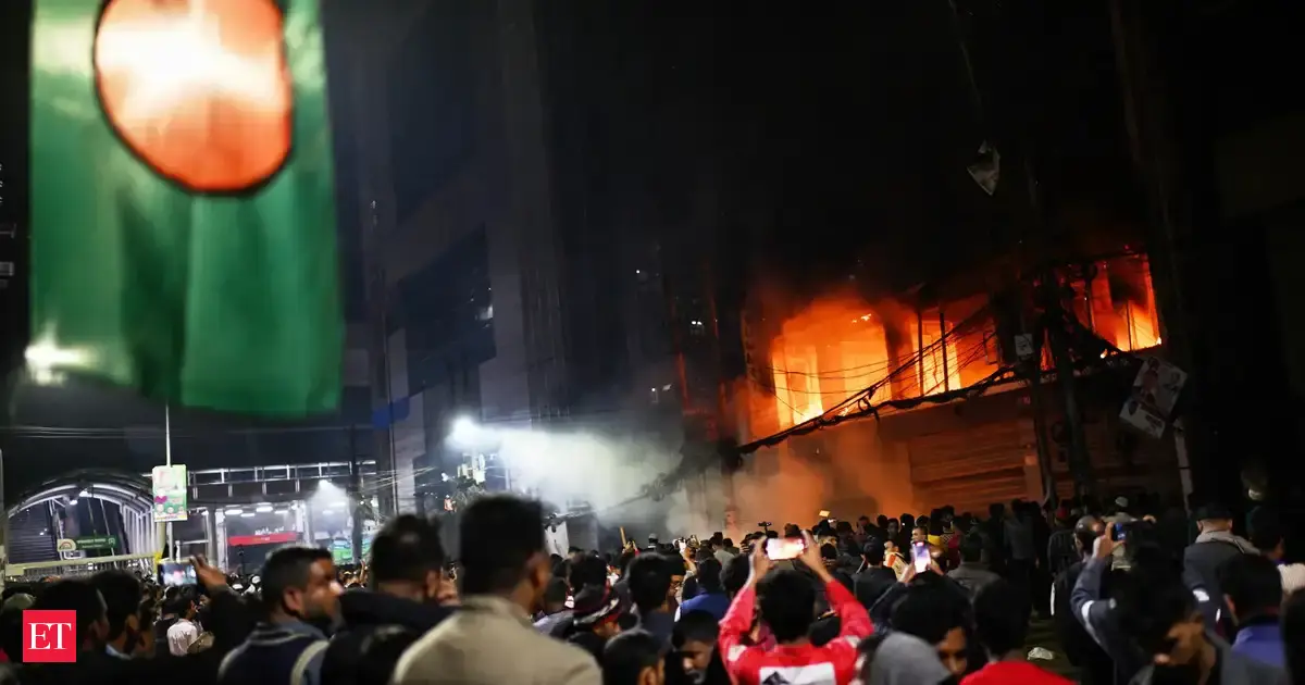 Bangladesh journalists claim 'death threats' are the new normal for Dhaka newsrooms