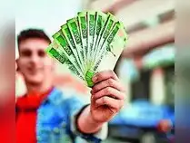 Ruble’s world-beating rally poses new risk to Russian economy