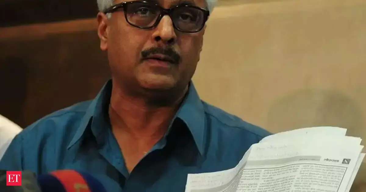 Former-MNS leader Prakash Mahajan joins Shiv Sena