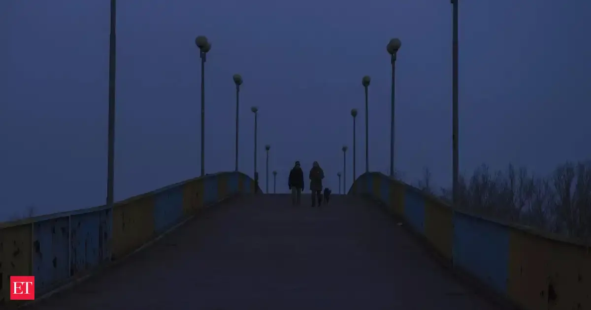 Michigan winter storm leaves over 30,000 residents without power