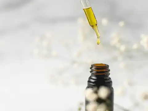 Tea Tree Oil: Dandruff Care