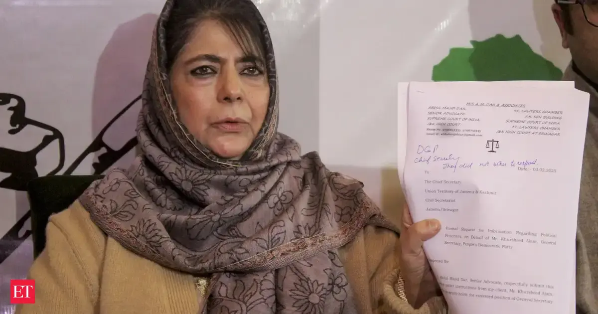 Mehbooba Mufti calls for JK CM intervention on FTAs; Expresses fear of dilution of apple import duties