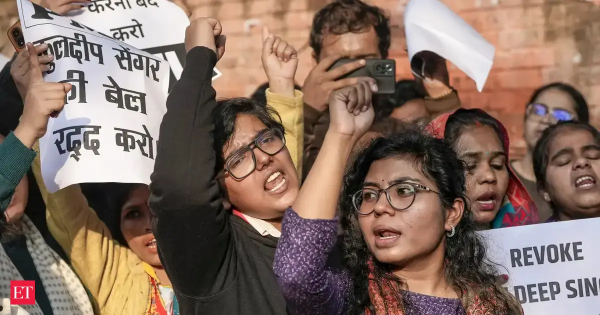 Unnao rape victim, family protest at Jantar Mantar