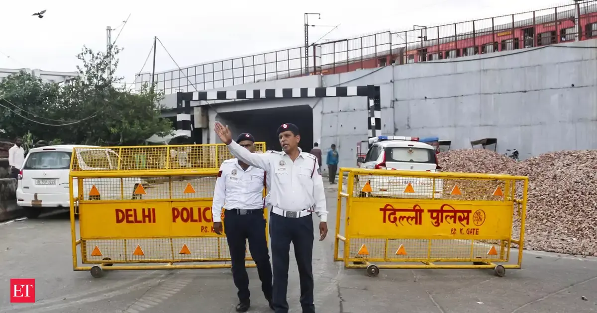 Delhi New Year 2026 traffic advisory: Connaught Place closures, road diversions, parking rules and routes to stations
