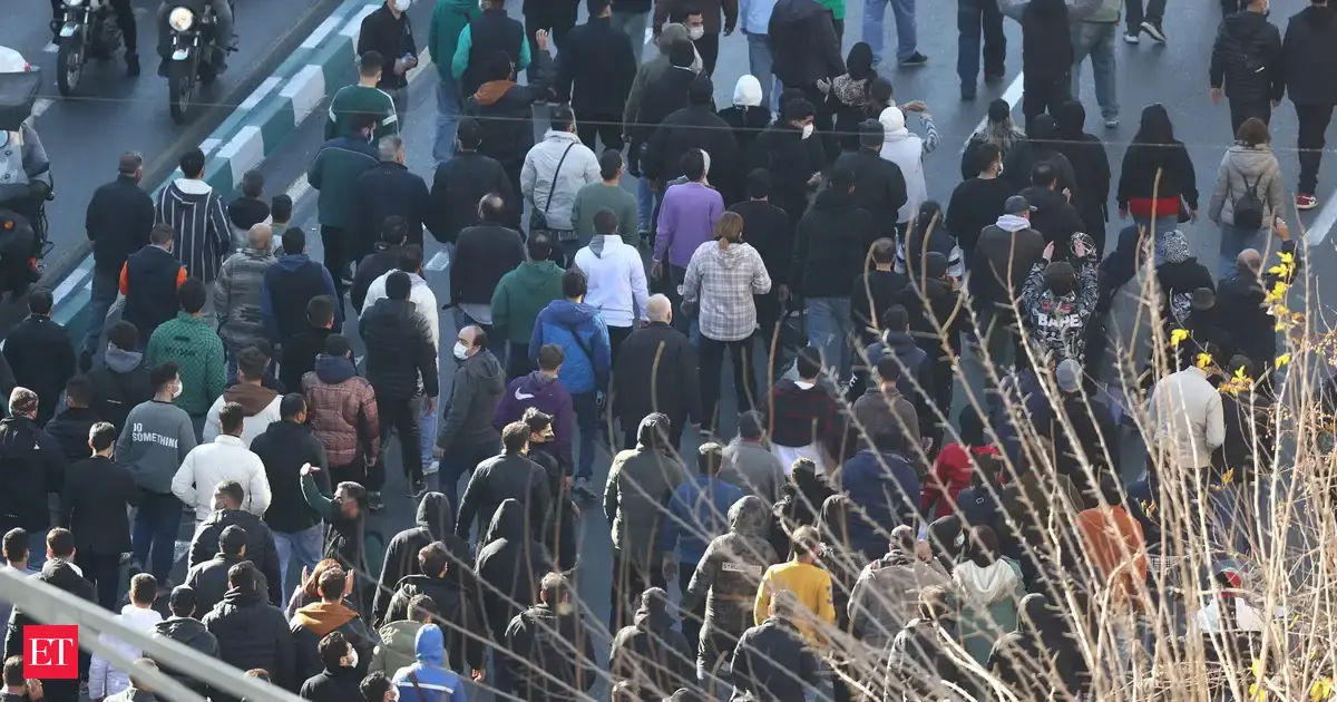 Iranian students protest in Tehran and Isfahan: local media