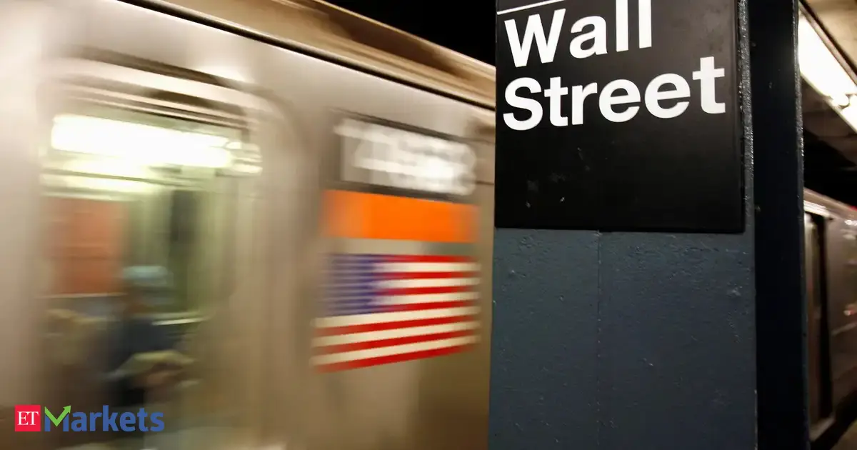 US stocks inch lower as tech shares see renewed pressure