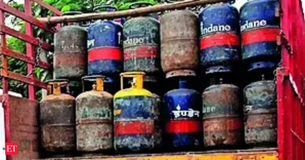 Jet fuel price cut by 7%; commercial LPG rate hiked by ₹111 per cylinder