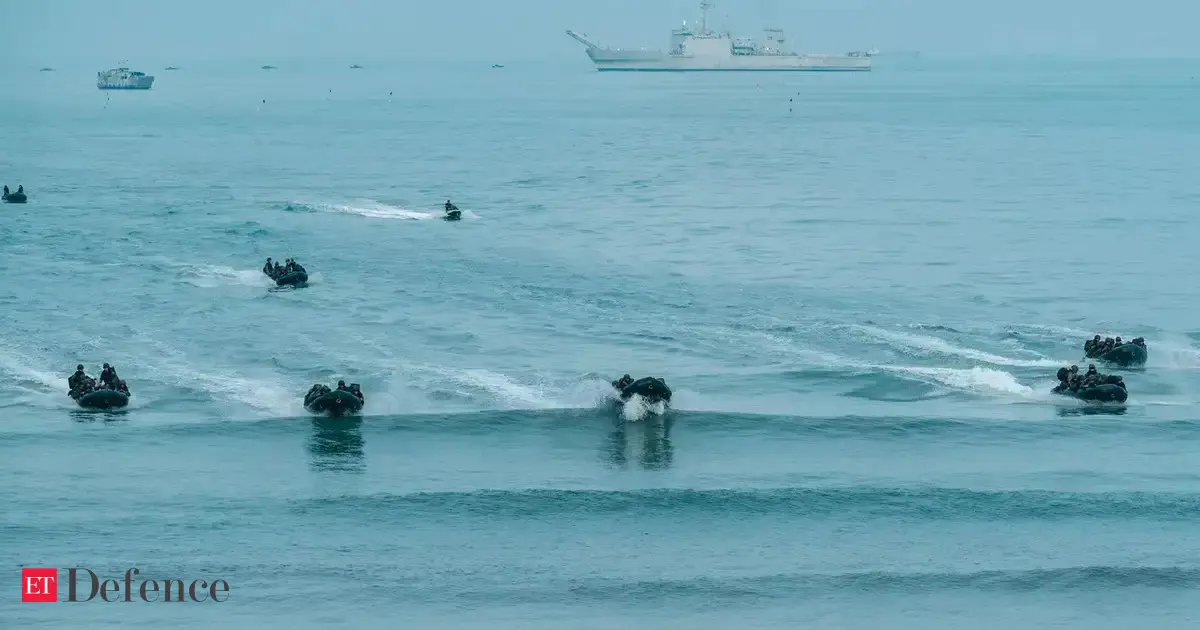 China's six naval vessels, one official ship encircle Taiwan