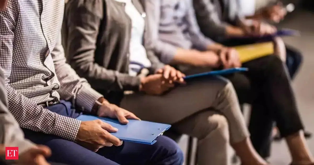 US private sector hiring rebounds in December: ADP