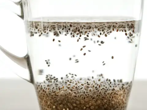 Soaked chia seeds: Helps with hydration and gut health