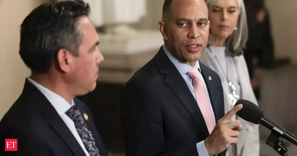 U.S. House passes bill to restore affordable care act health subsidies